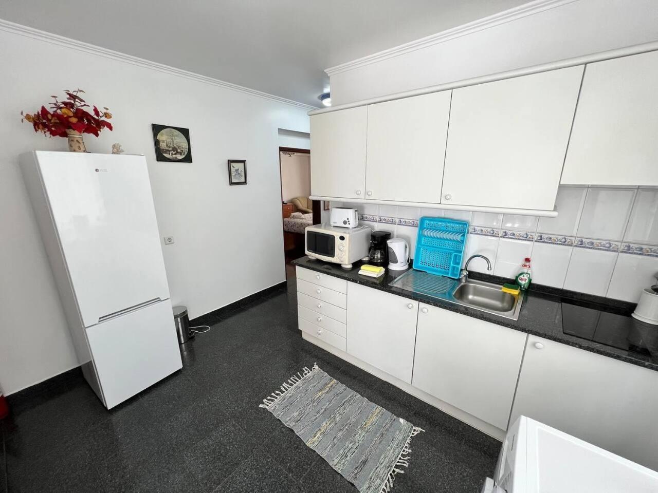 Comfortable 2-Bedroom Apartment For Relaxing Stays Funchal  Zewnętrze zdjęcie