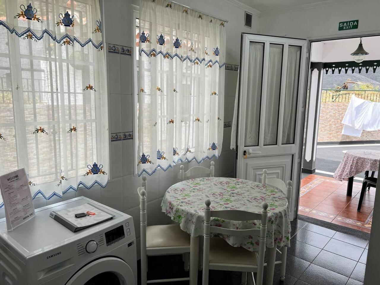 Comfortable 2-Bedroom Apartment For Relaxing Stays Funchal  Zewnętrze zdjęcie